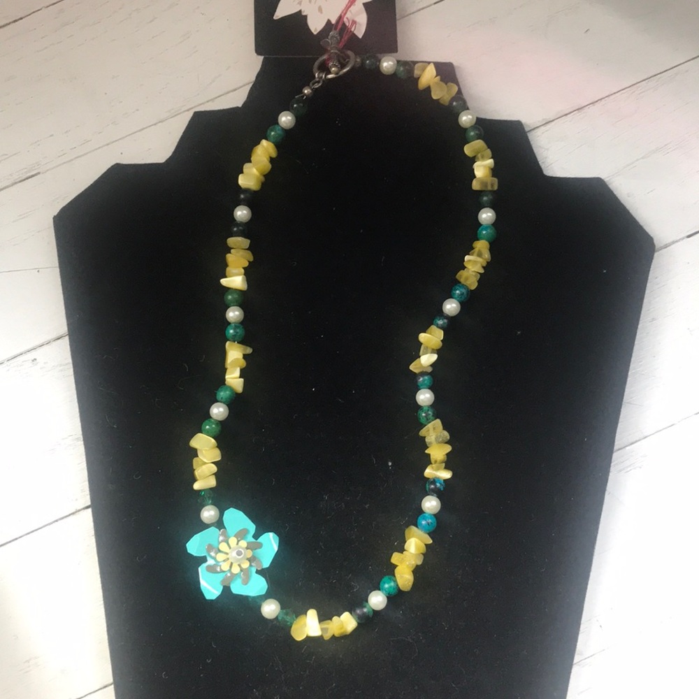 Semiprecious stone and Swarovski necklace